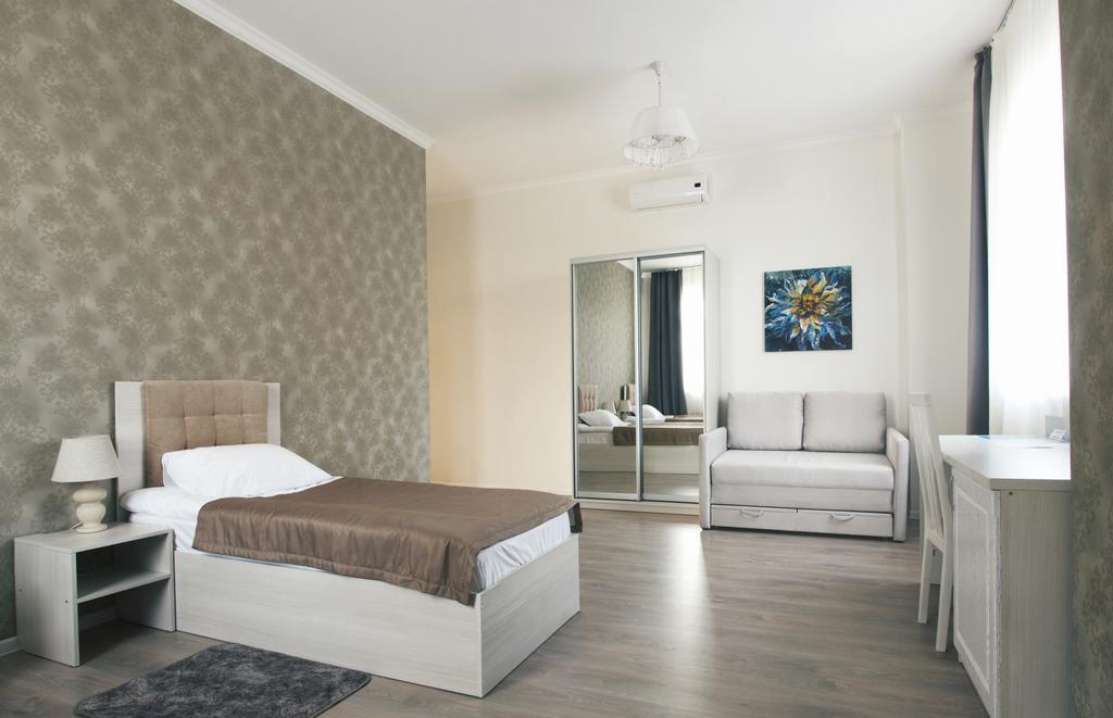 Sovskiye Prudy Hotel Kiev Bagian luar foto