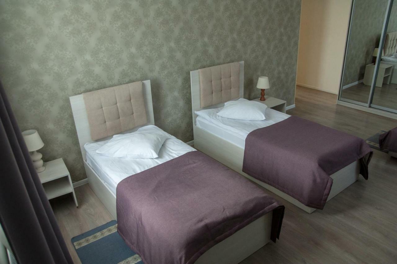 Sovskiye Prudy Hotel Kiev Bagian luar foto